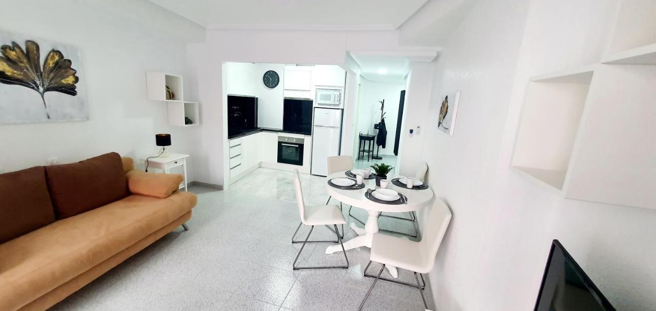 Apartments On The Beach In Torrevieja Luaran gambar